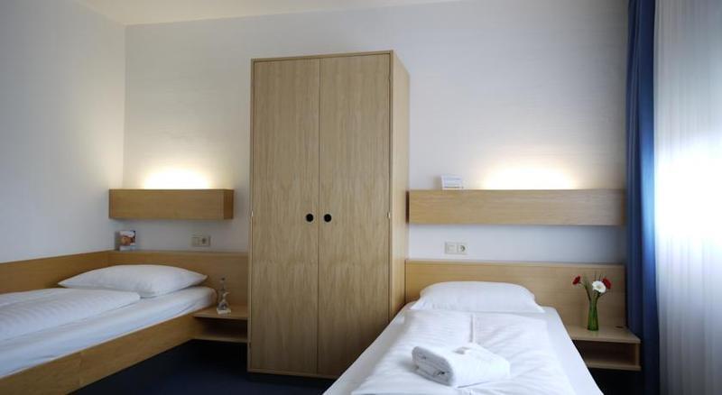 Comfort Hotel Atlantic Muenchen Sued Отобрун Екстериор снимка