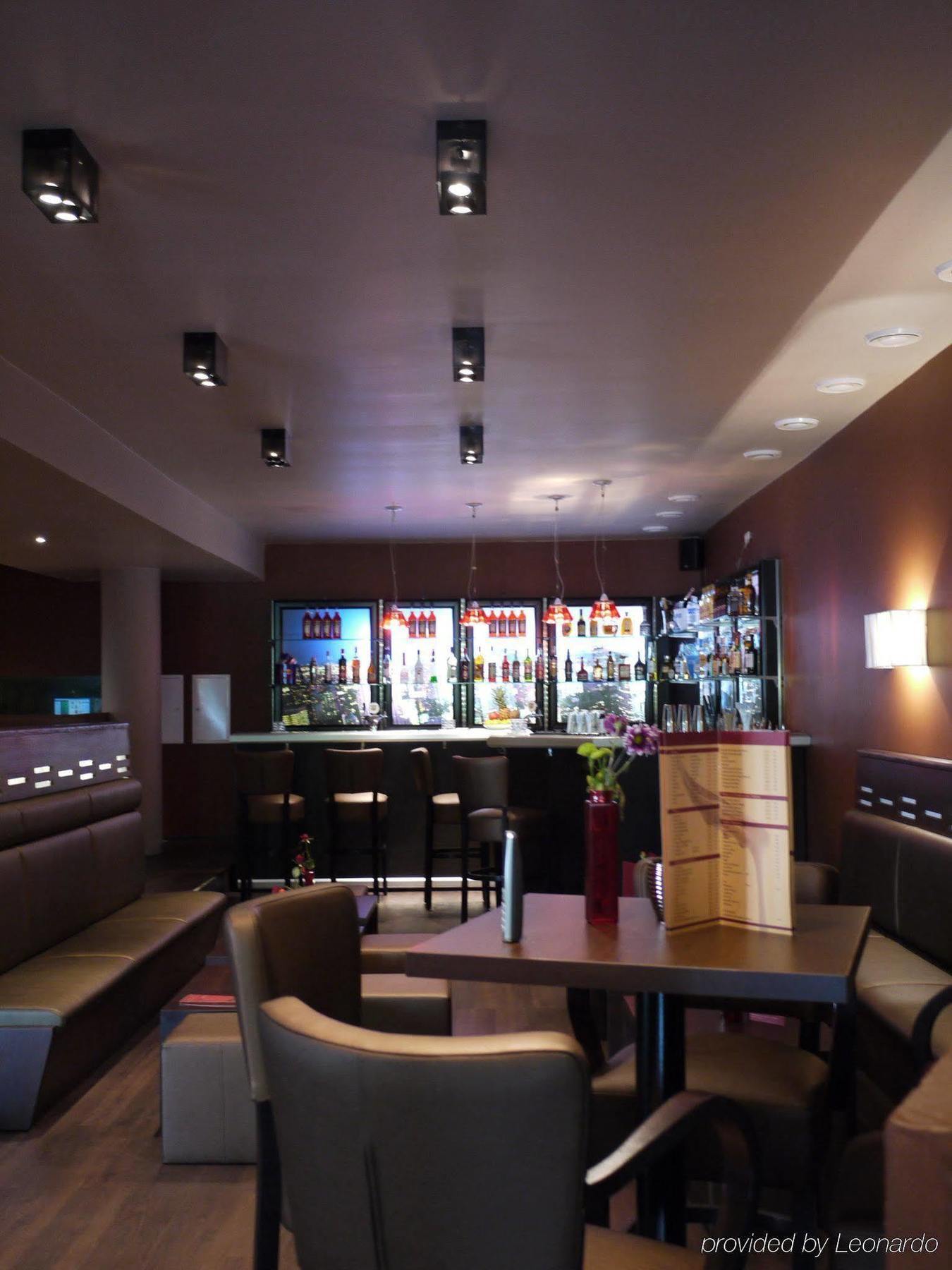 Comfort Hotel Atlantic Muenchen Sued Отобрун Ресторант снимка