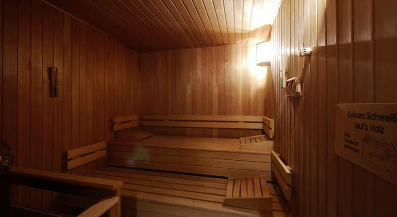Comfort Hotel Atlantic Muenchen Sued Отобрун Екстериор снимка